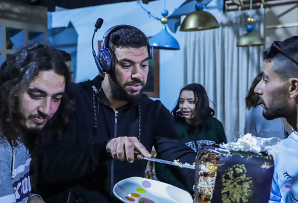مريم الزبير تحتفل بعيد ميلادها وسط صناع عمل “خو خواتاتو” | المغرب الآن